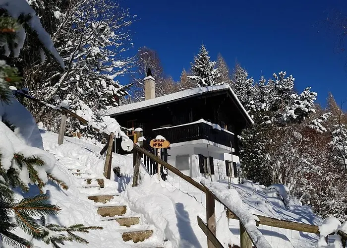 Charming Chalet With Panoramic View And Private Parking In Gruyere