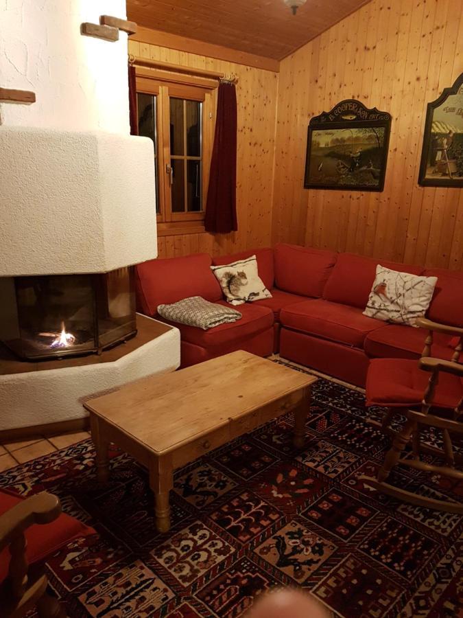 Chalet Charming With Panoramic View And Private Parking In Gruyere *