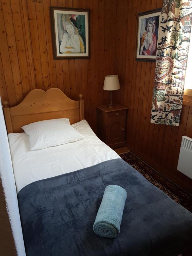 Charming With Panoramic View And Private Parking In Gruyere
